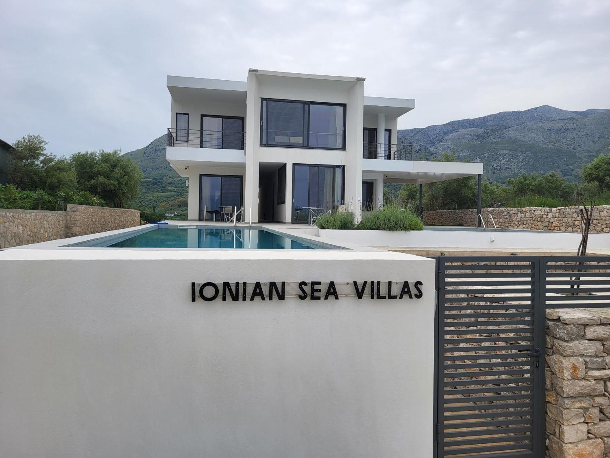 Ionian Sea Villas Paleros Pokoj fotografie